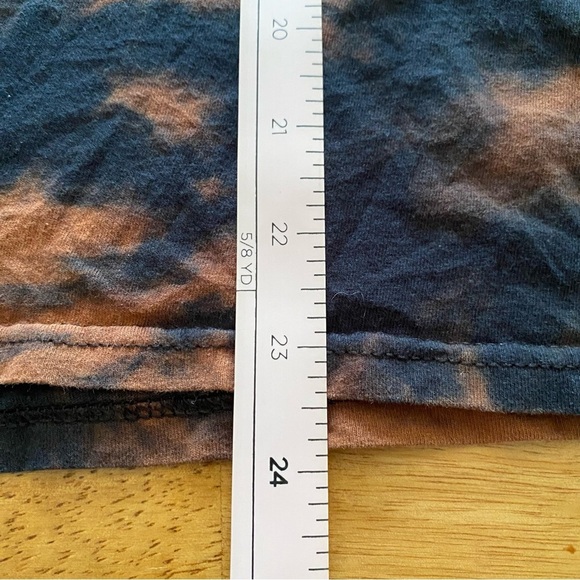 Goosebumps Tie-Dye T-Shirt - Black and Brown men’s small - Picture 8 of 8